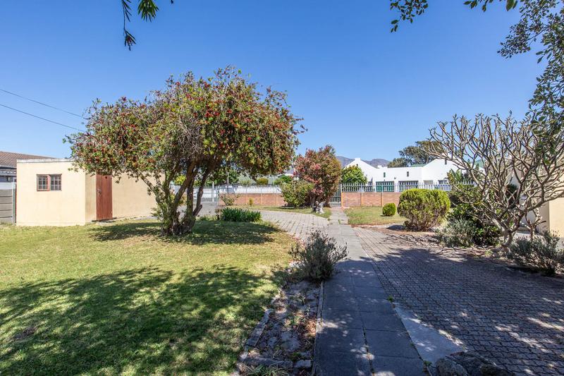 3 Bedroom Property for Sale in Diep River Western Cape